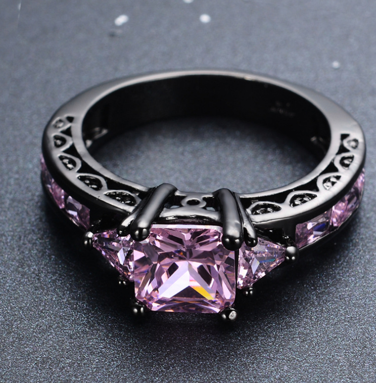 Creative temperament ladies zircon ring
