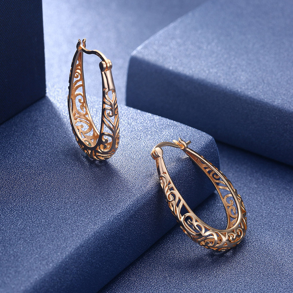 Vintage ladies hollow earrings